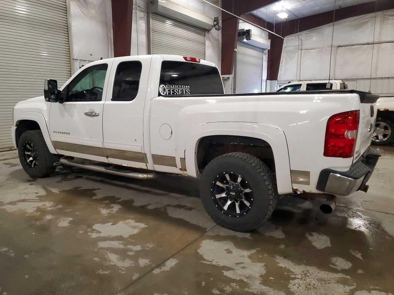 2010 CHEVROLET SILVERADO 1500 — фото 2