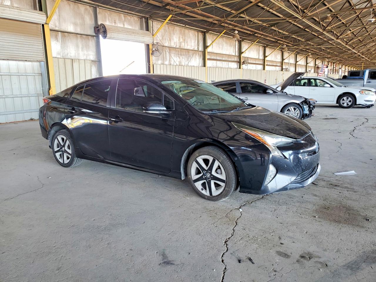 2017 TOYOTA PRIUS — фото 4
