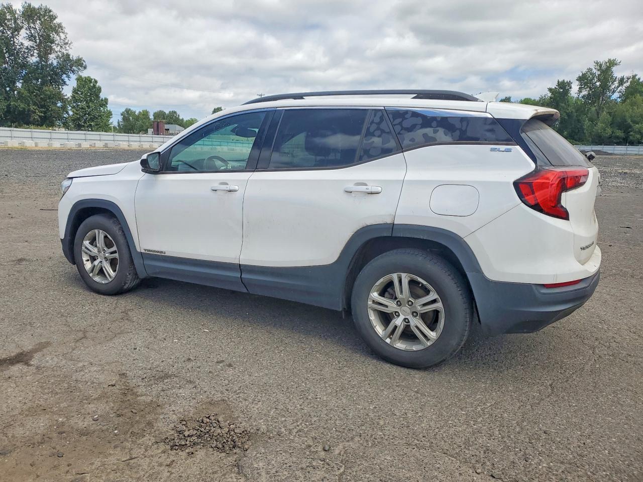 2018 GMC TERRAIN — фото 2