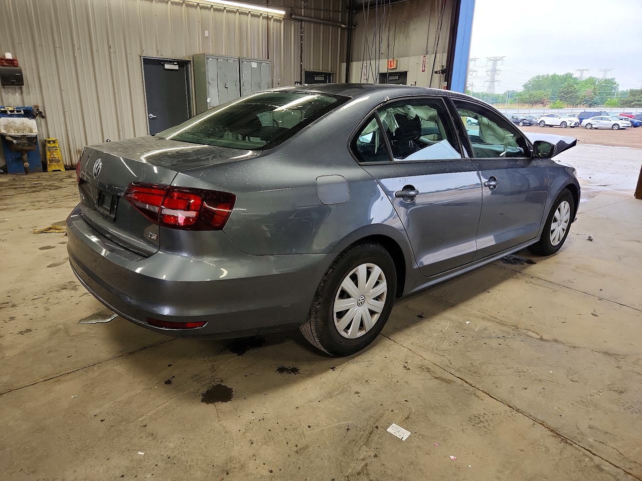 2016 VOLKSWAGEN JETTA — фото 3