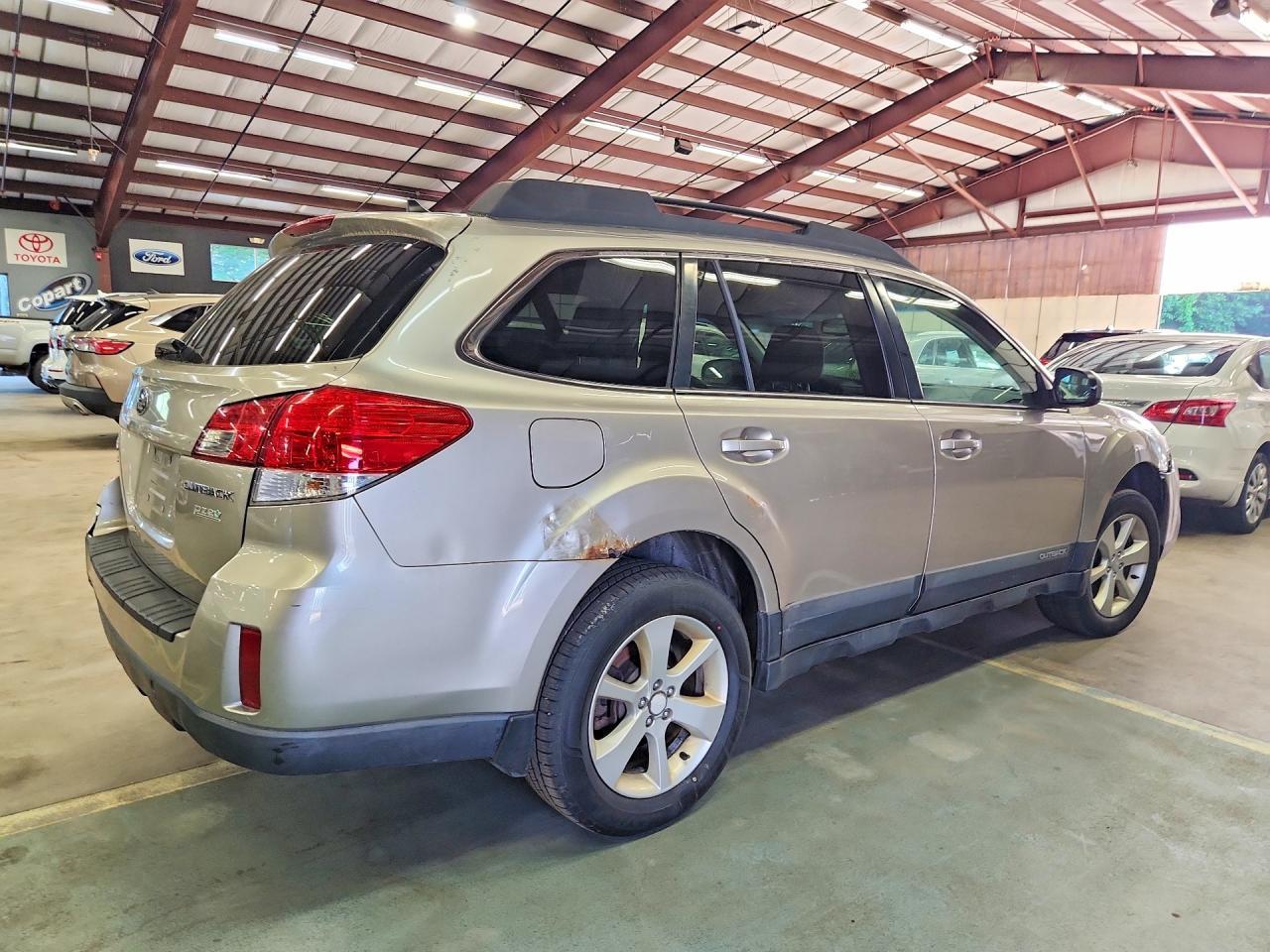 2014 SUBARU OUTBACK — фото 3