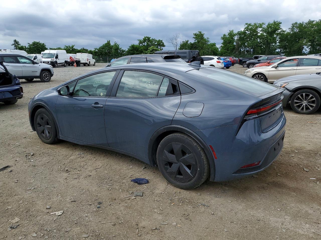 2025 TOYOTA PRIUS — фото 2