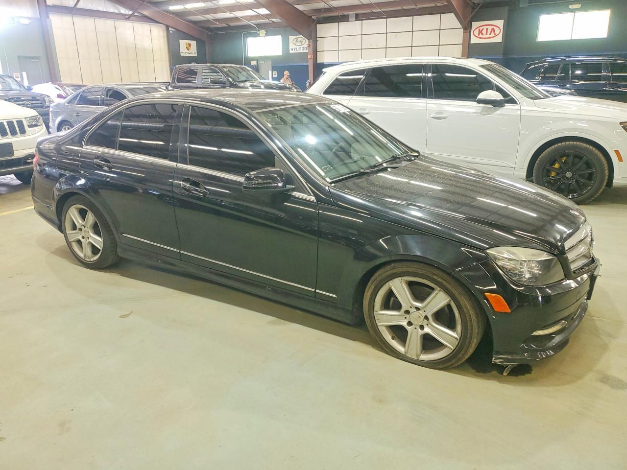2011 MERCEDES-BENZ C-CLASS — фото 4