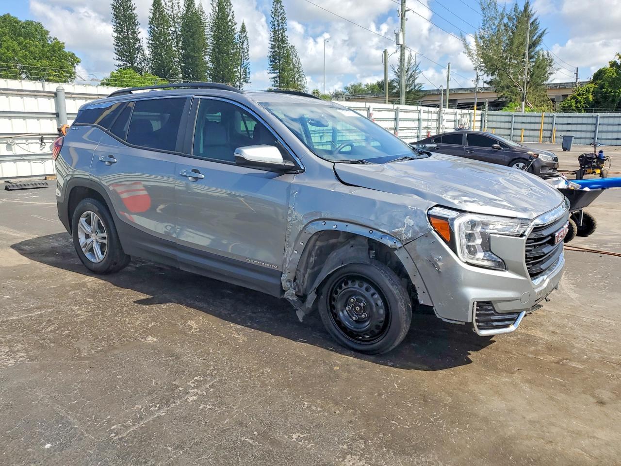 2023 GMC TERRAIN — фото 4