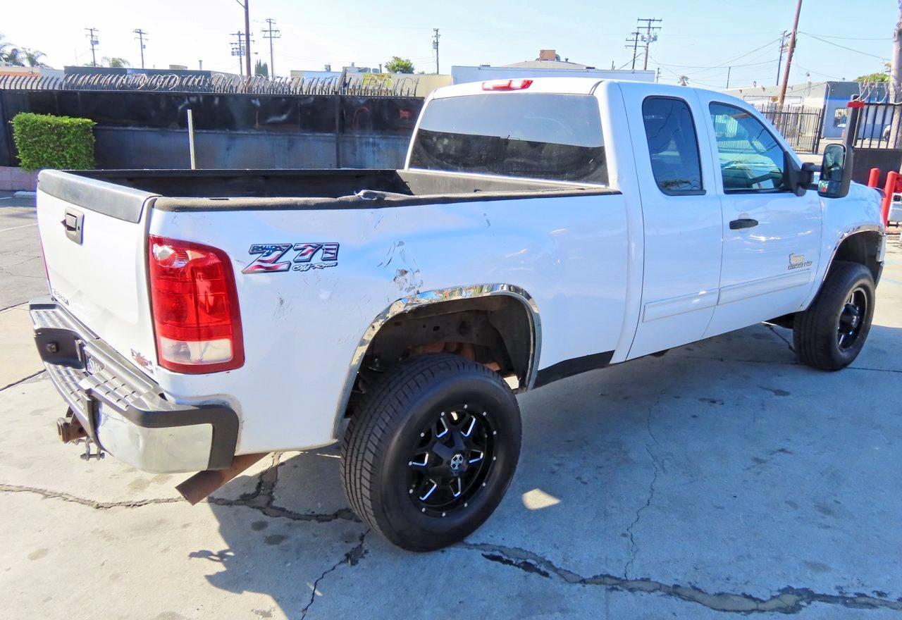 2011 GMC SIERRA 2500HD — фото 3