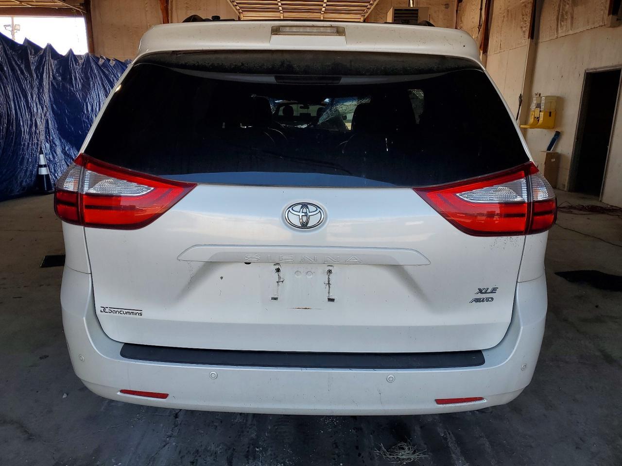 2015 TOYOTA SIENNA — фото 6