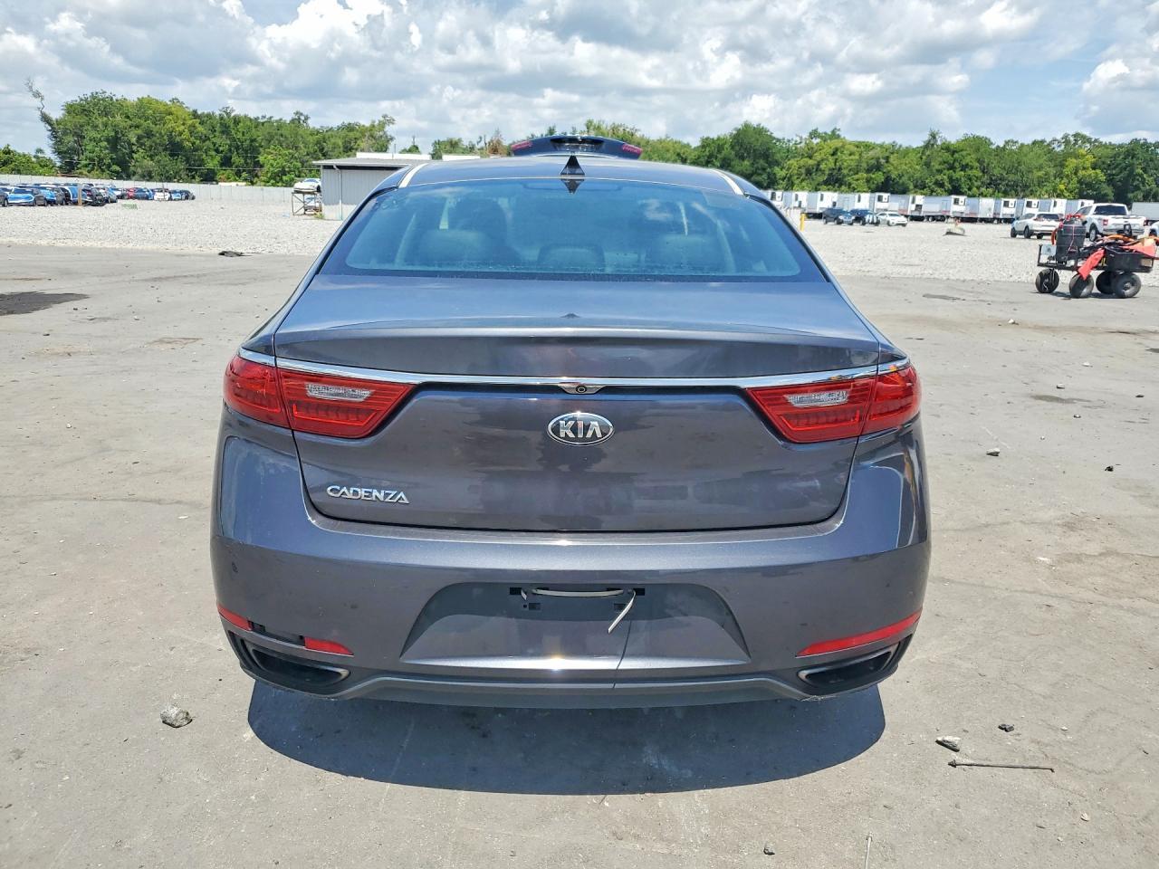 2017 KIA CADENZA — фото 6