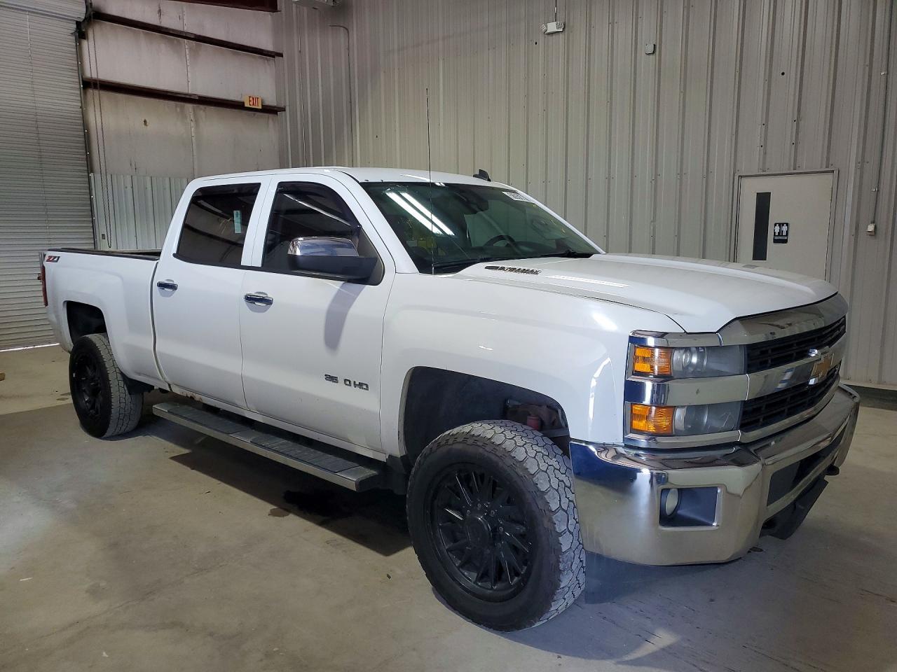 2015 CHEVROLET SILVERADO 3500 — фото 4