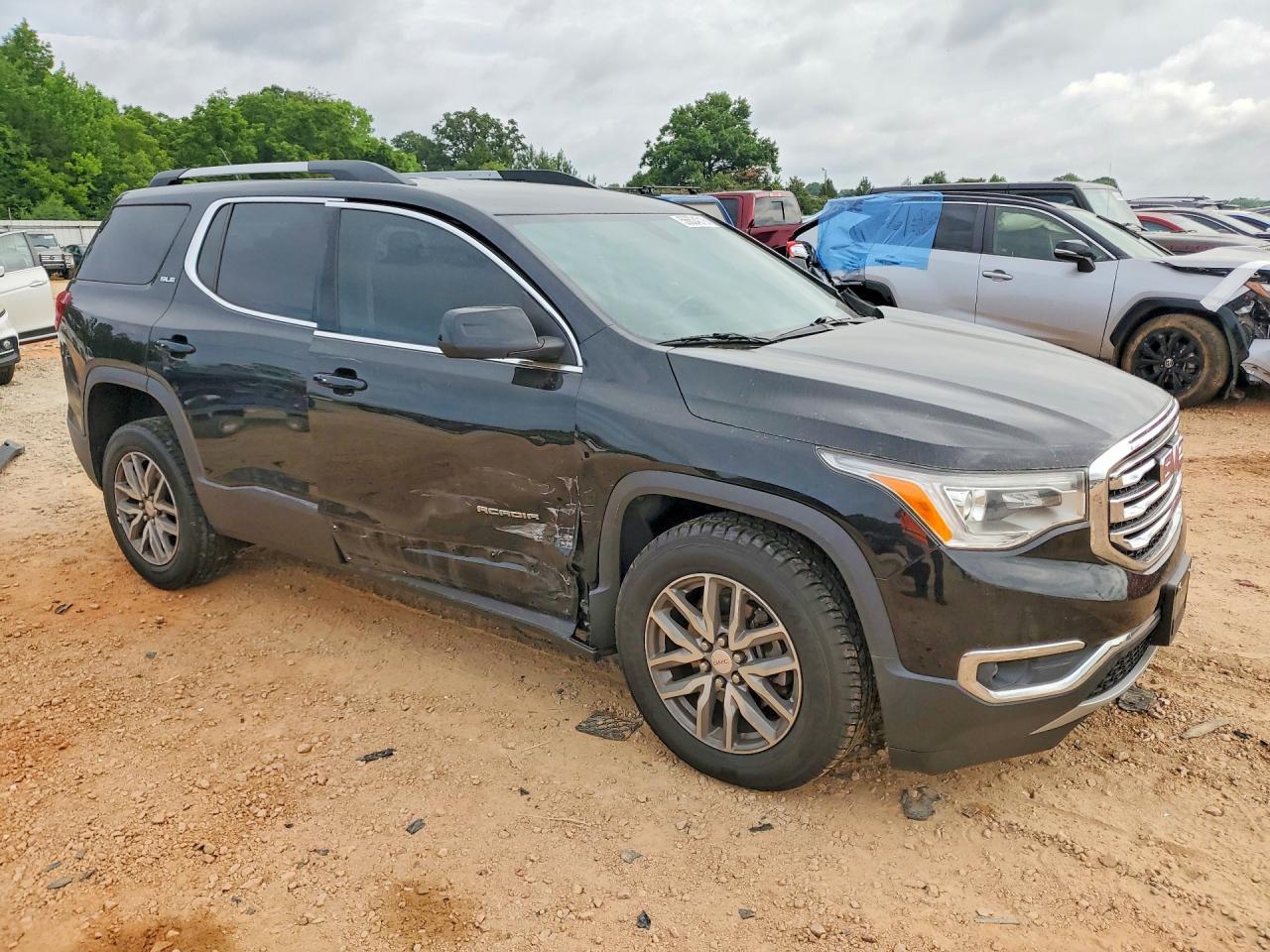 2017 GMC ACADIA — фото 4