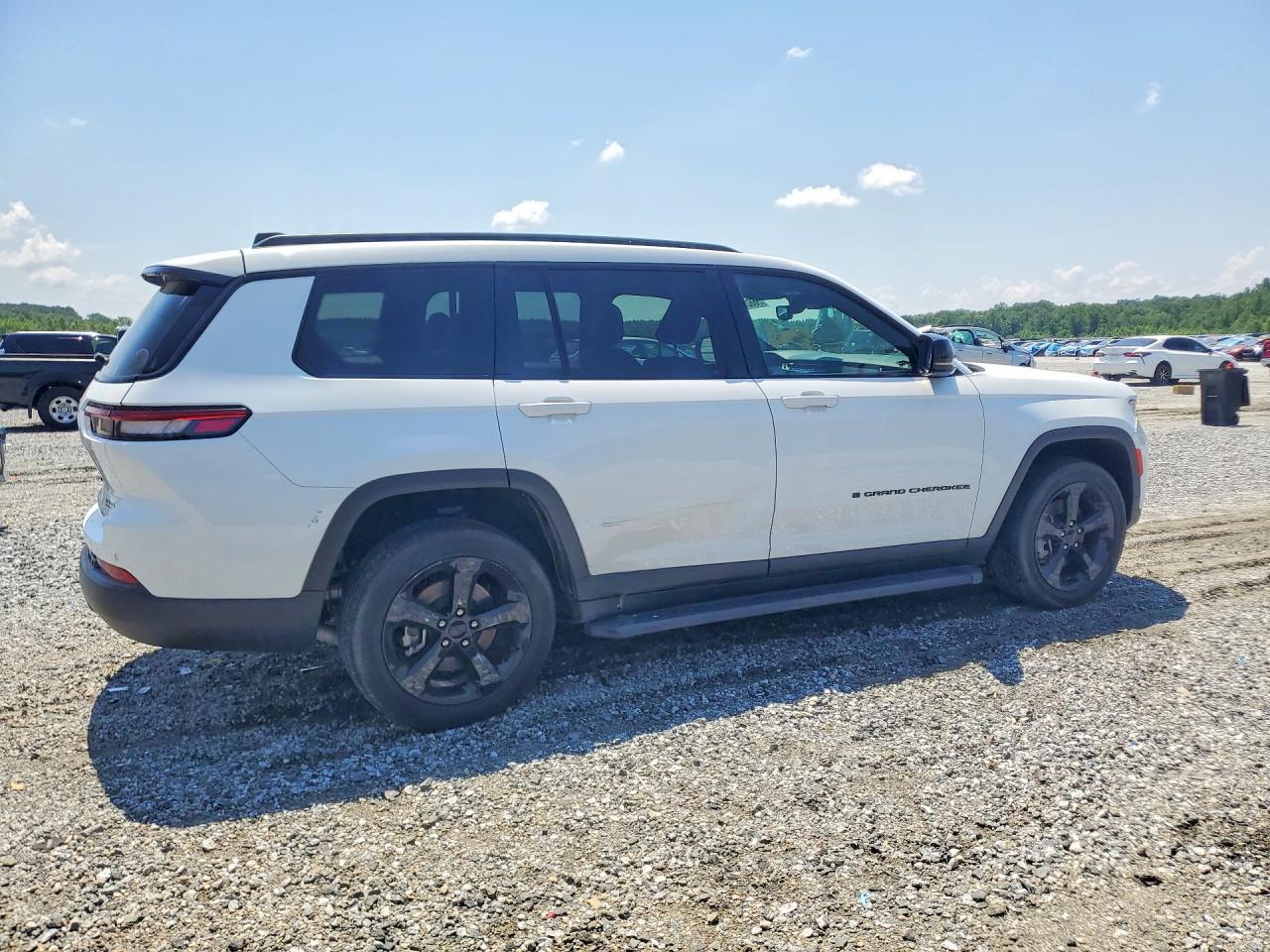 2023 JEEP GRAND CHEROKEE — фото 3