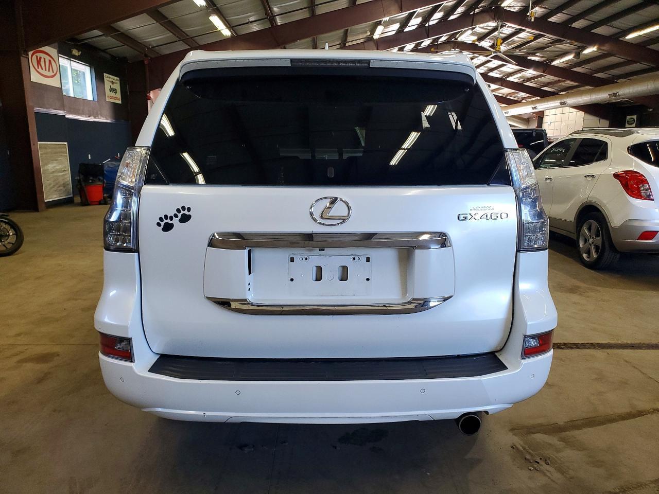 2017 LEXUS GX 460 — фото 6