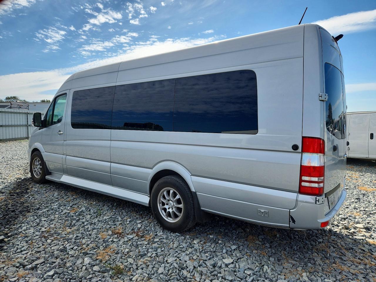 2015 MERCEDES-BENZ SPRINTER — фото 2