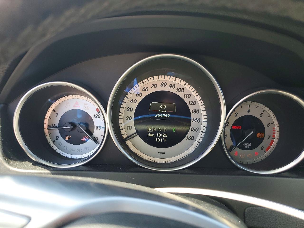 2013 MERCEDES-BENZ C-CLASS — фото 9