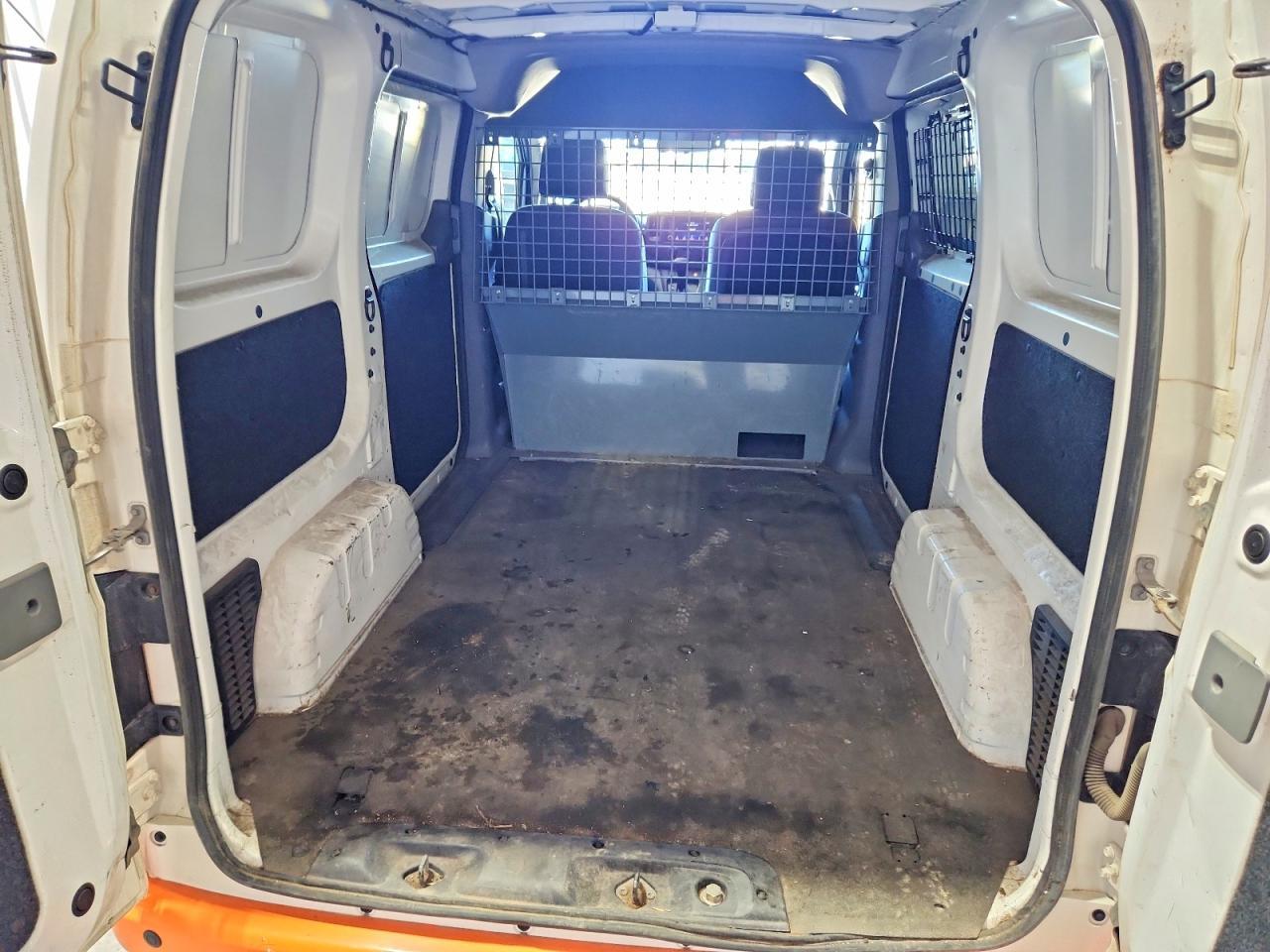 2021 NISSAN NV200 — фото 10