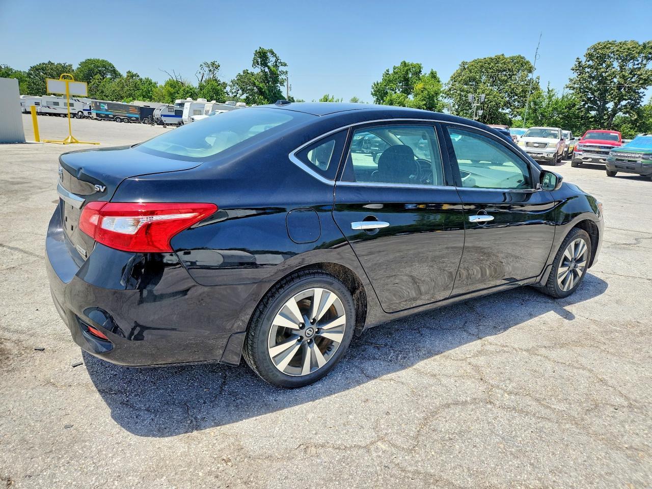 2019 NISSAN SENTRA — фото 3