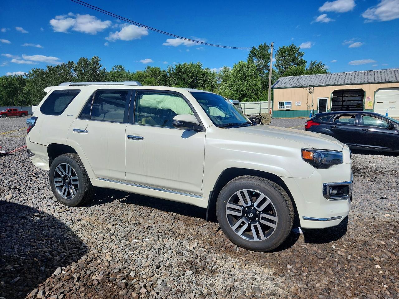 2017 TOYOTA 4RUNNER — фото 4