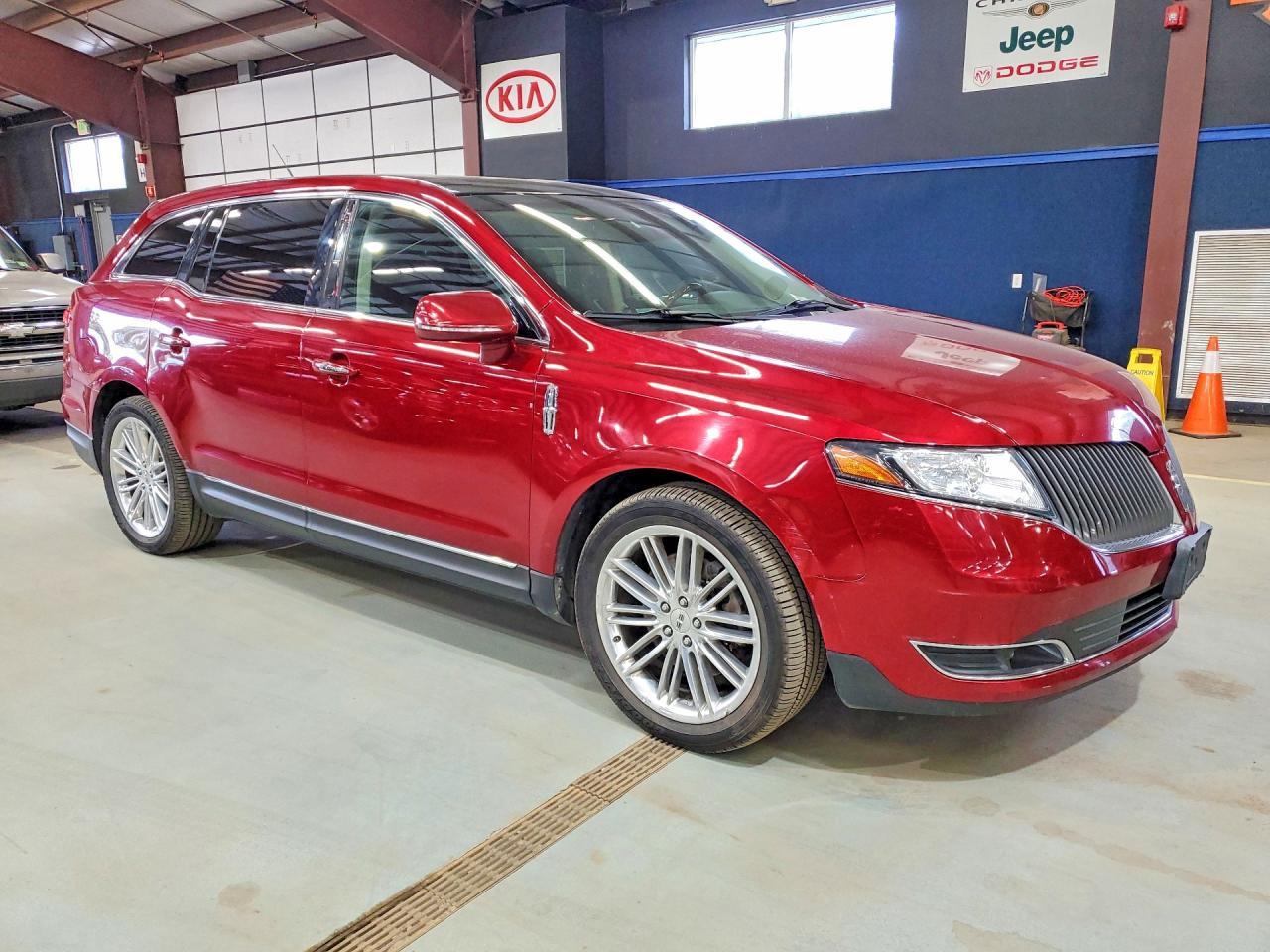 2016 LINCOLN MKT — фото 4