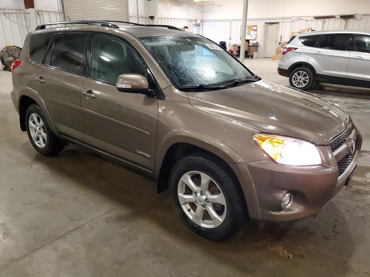 2012 TOYOTA RAV4 — фото 4