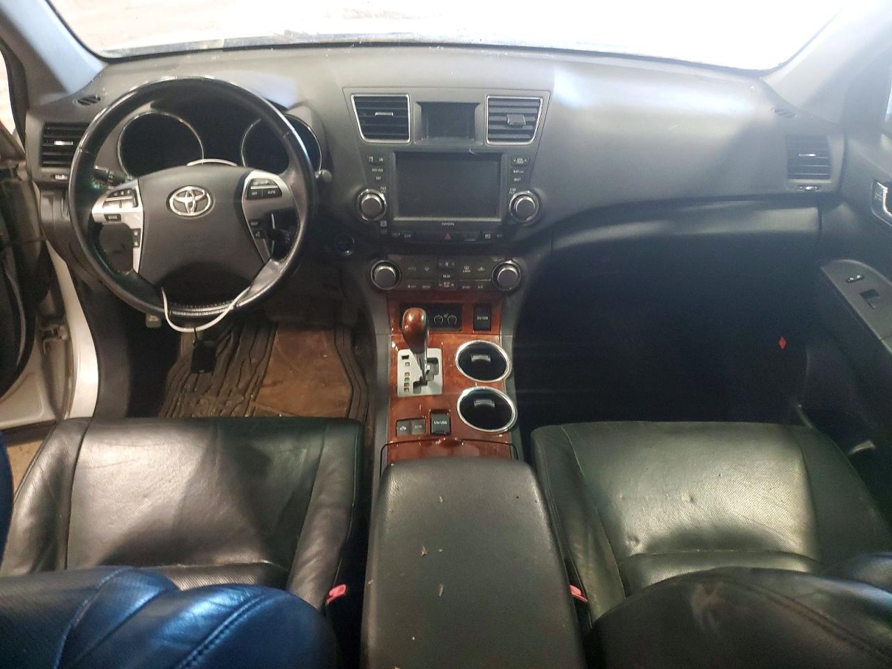 2011 TOYOTA HIGHLANDER HYBRID — фото 8