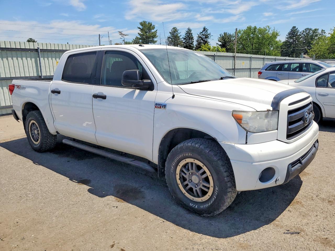TOYOTA TUNDRA