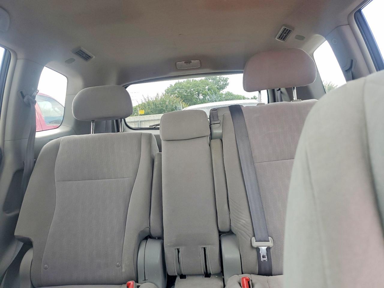 2011 TOYOTA HIGHLANDER — фото 10