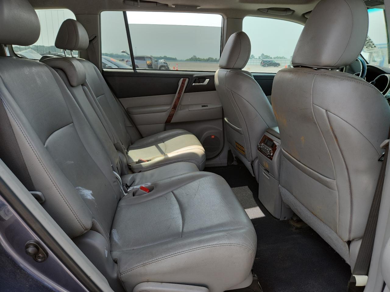 2012 TOYOTA HIGHLANDER — фото 11