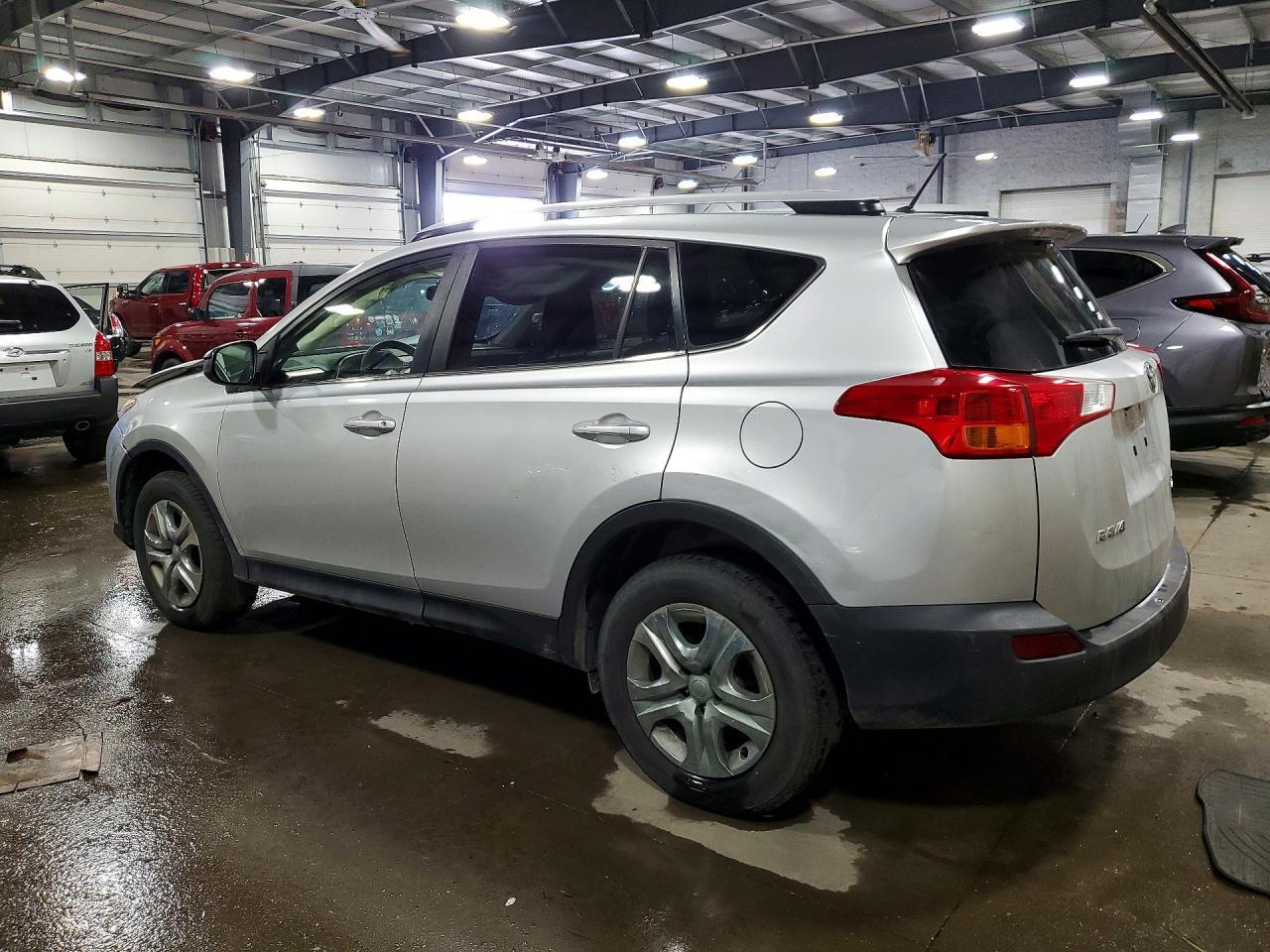 2014 TOYOTA RAV4 — фото 2