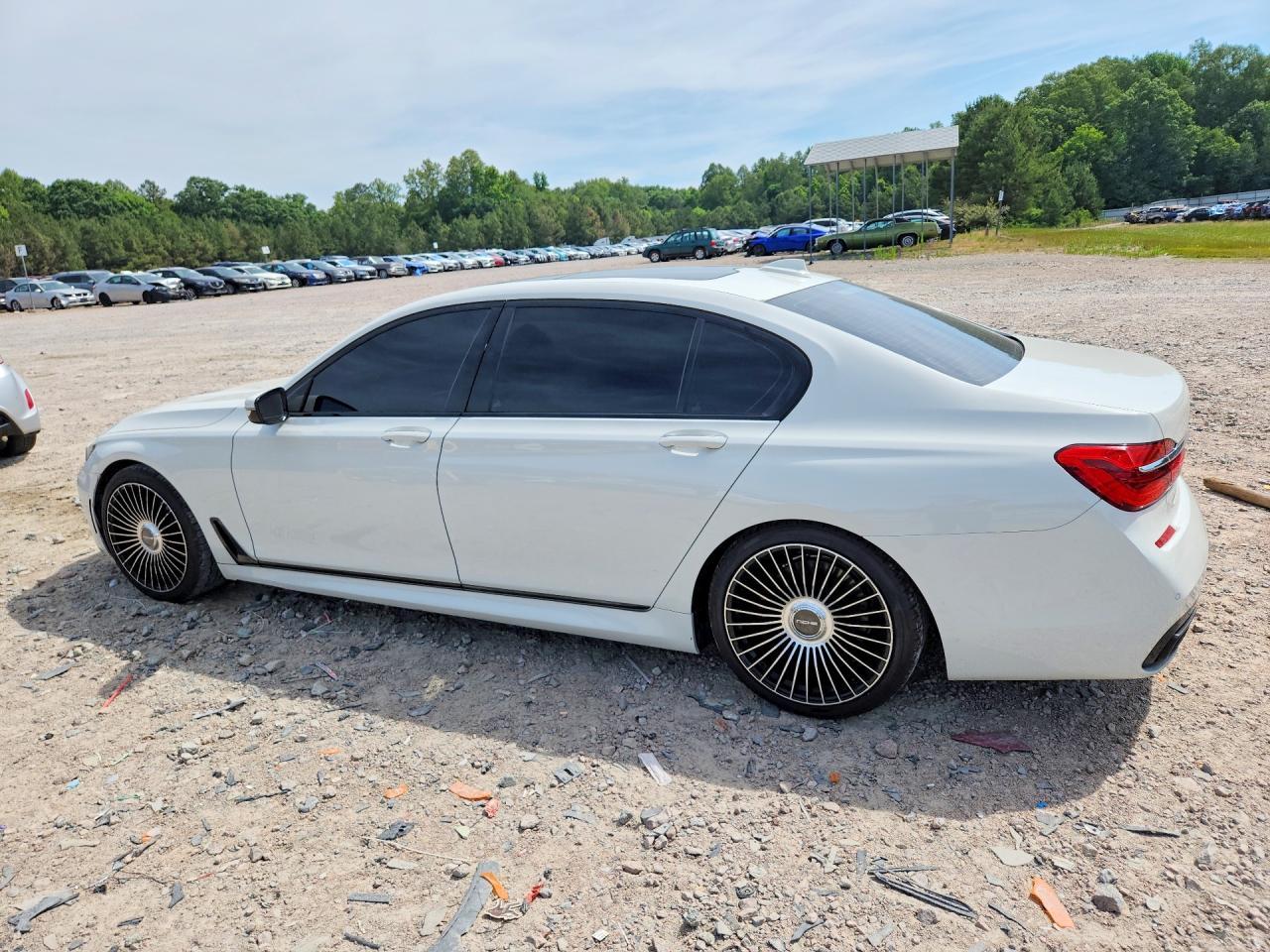 2016 BMW 7 SERIES — фото 2