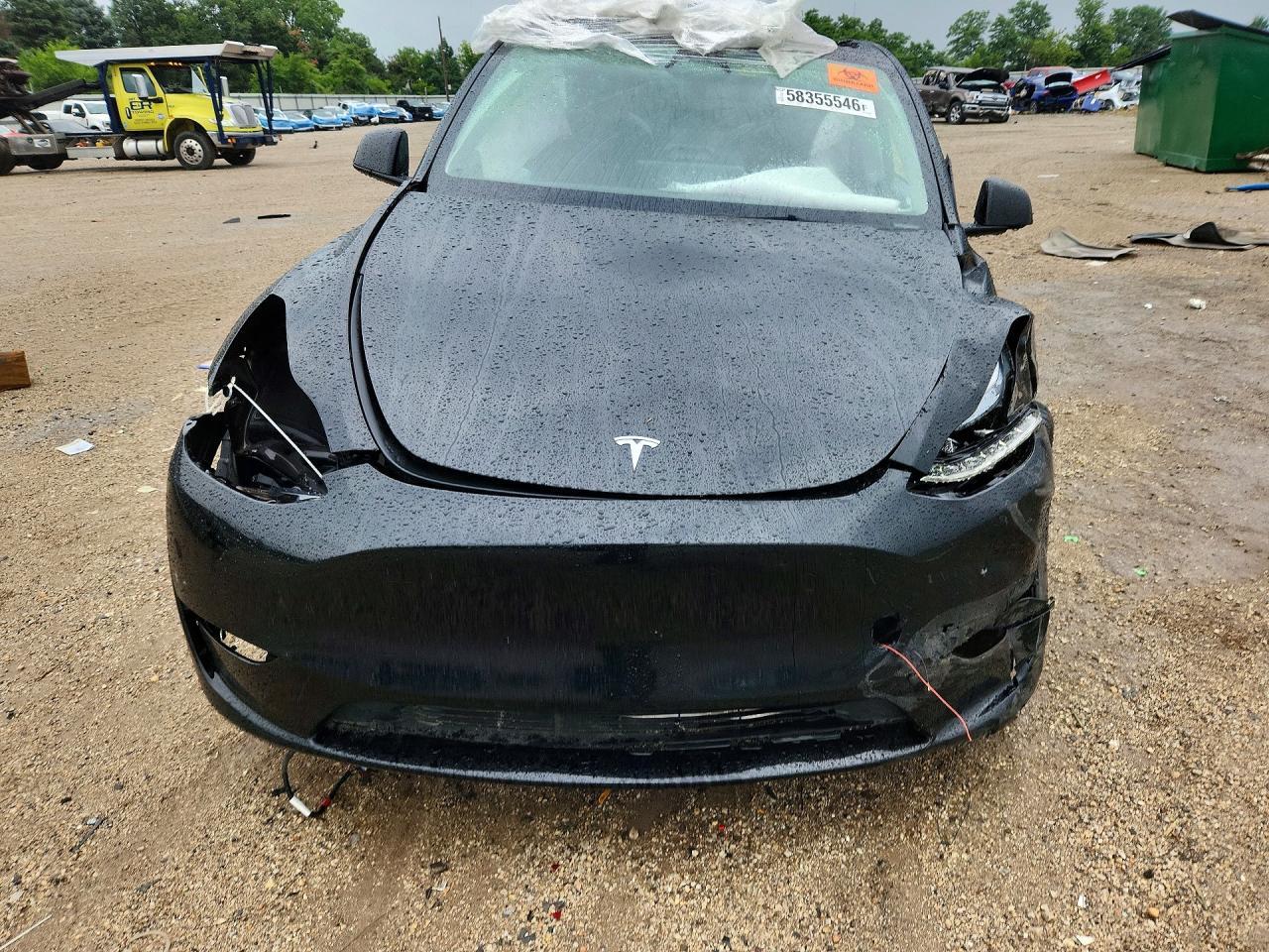 2025 TESLA MODEL Y — фото 5