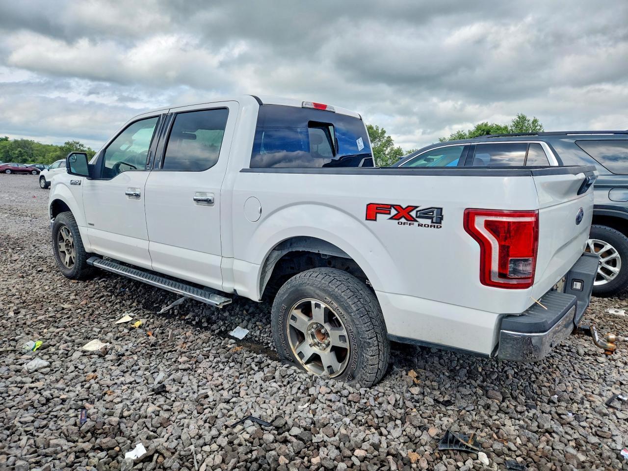 2015 FORD F-150 — фото 2