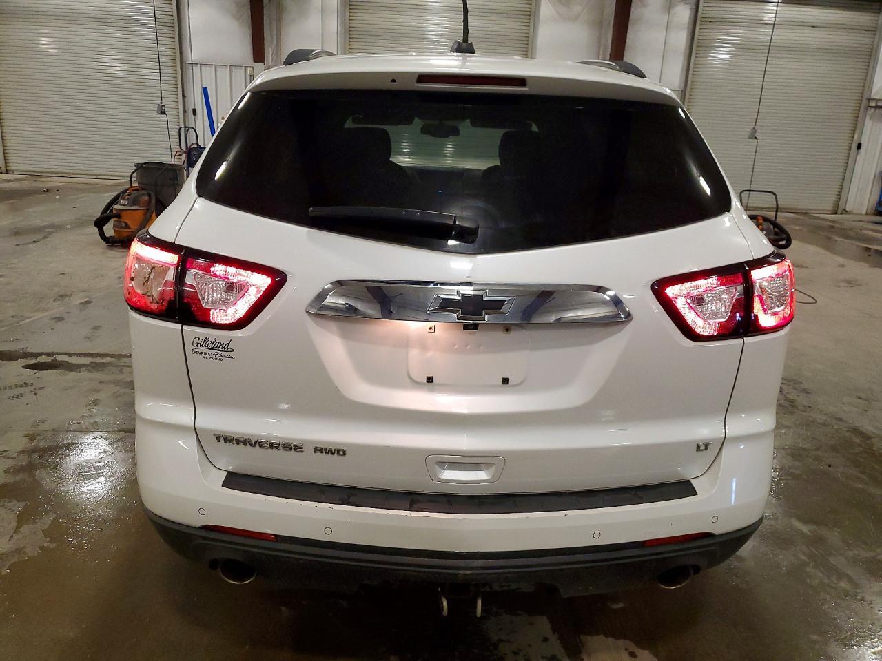 2017 CHEVROLET TRAVERSE — фото 6