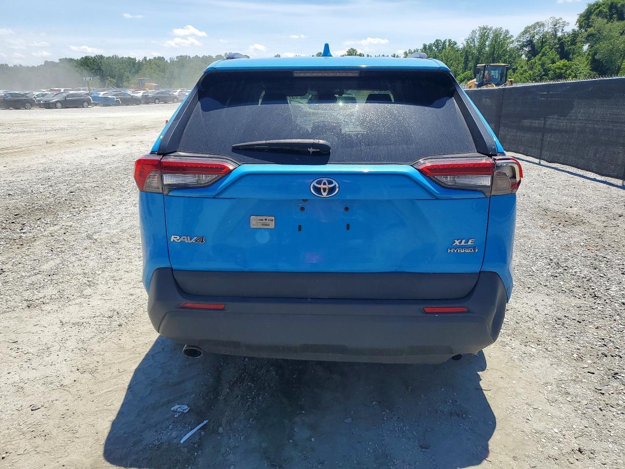 2019 TOYOTA RAV4 HYBRID — фото 6