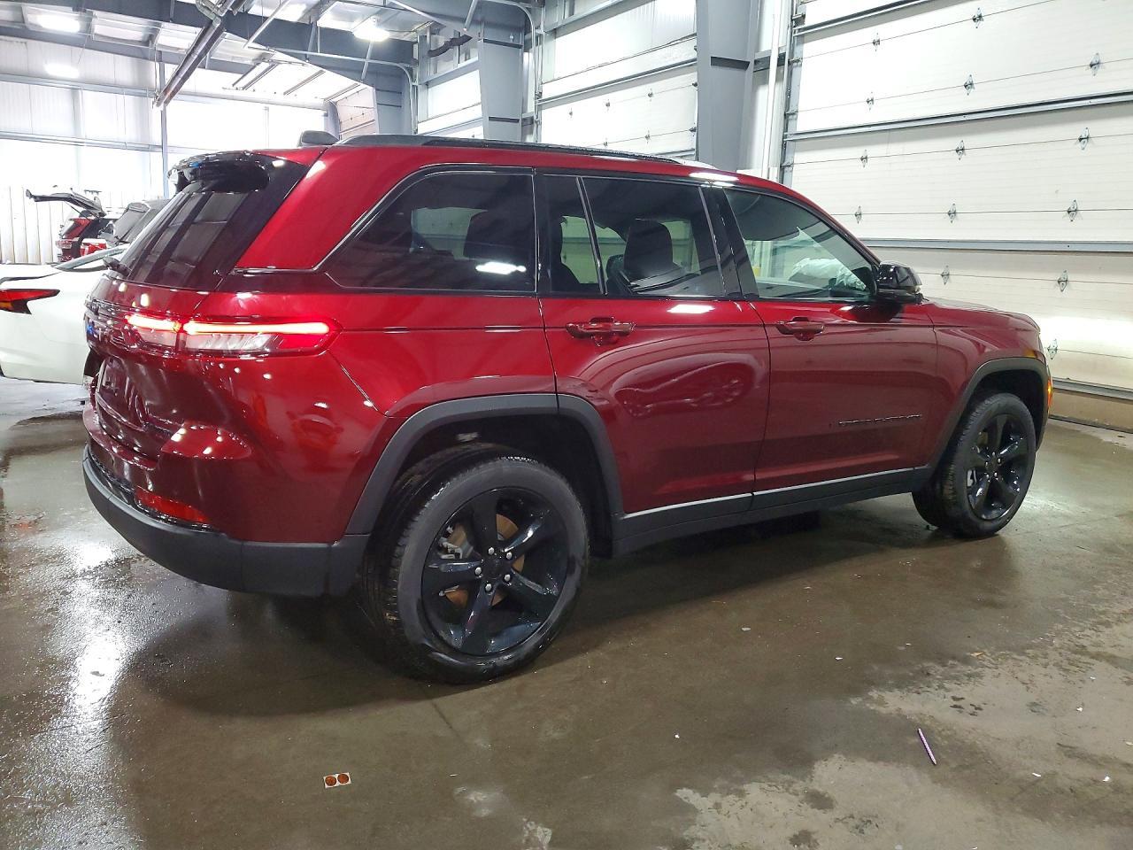 2025 JEEP GRAND CHEROKEE — фото 3
