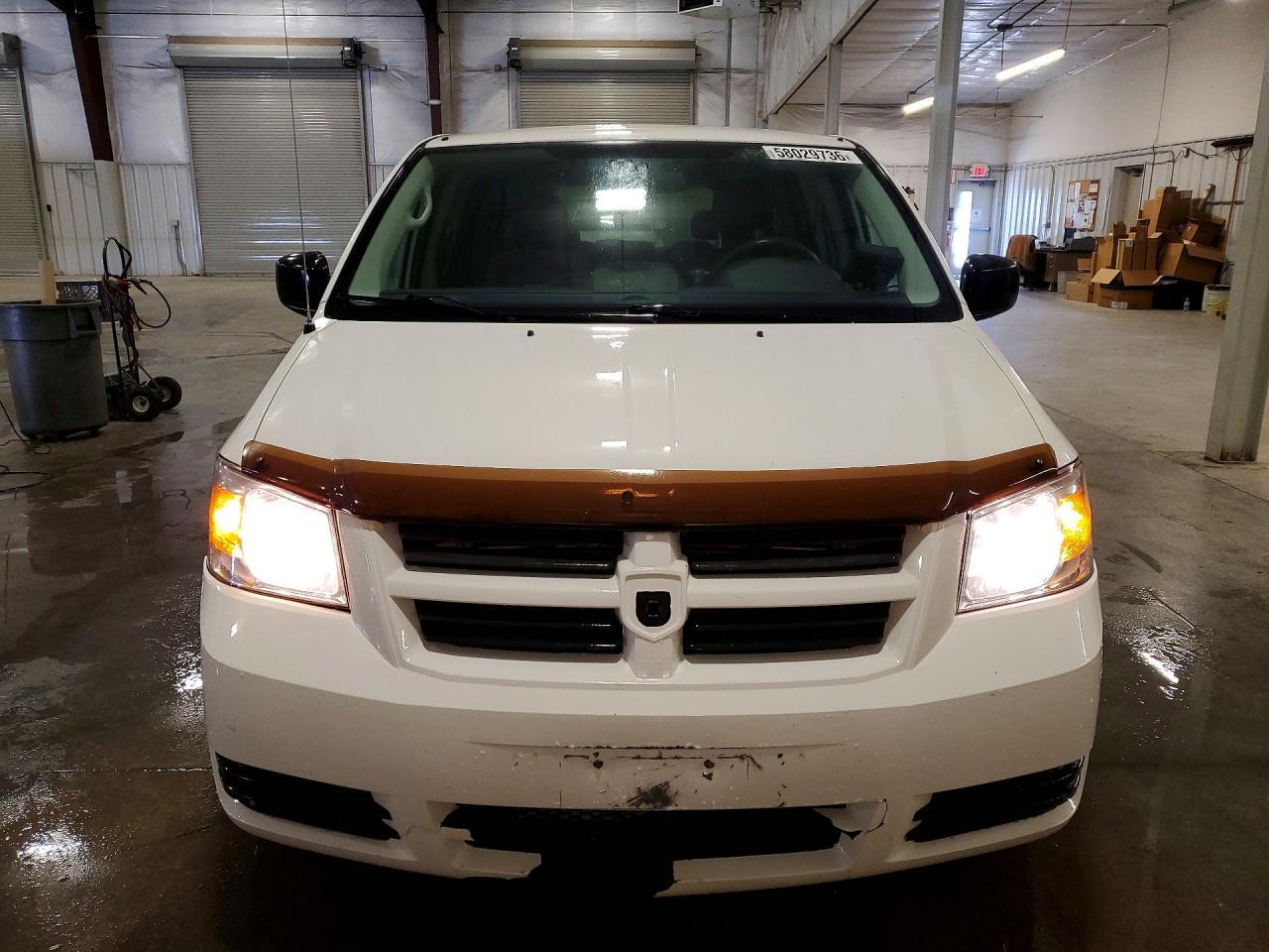 2010 DODGE GRAND CARAVAN — фото 5