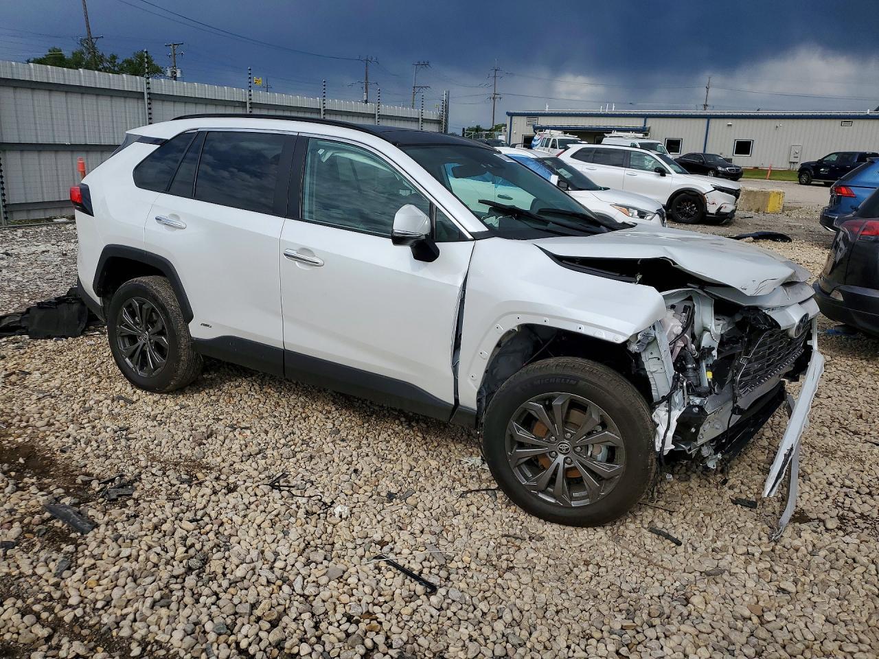 2024 TOYOTA RAV4 HYBRID — фото 4
