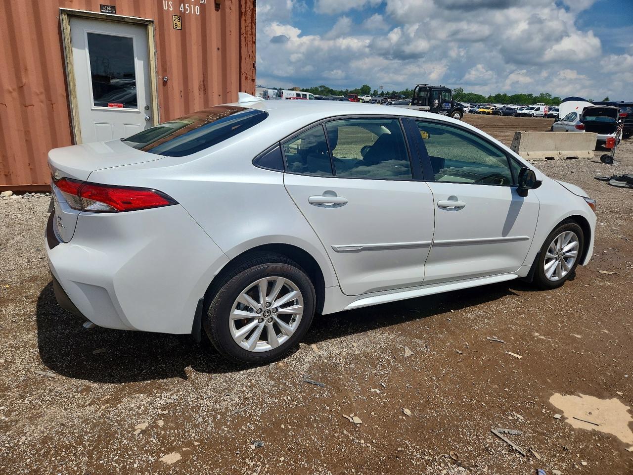 2026 TOYOTA COROLLA HYBRID — фото 3