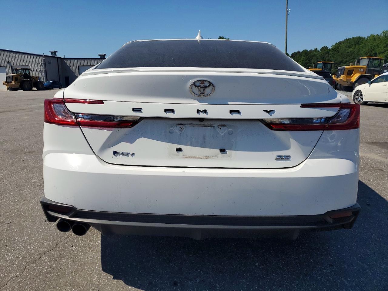 2025 TOYOTA CAMRY HYBRID — фото 6