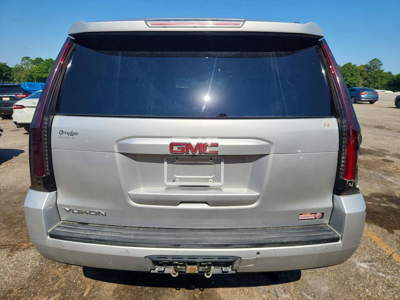 2017 GMC YUKON — фото 6