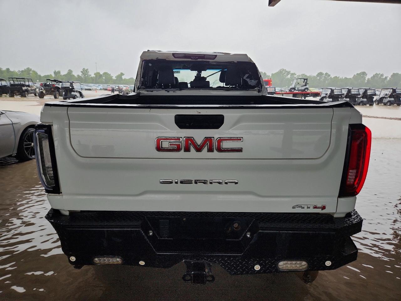 GMC SIERRA