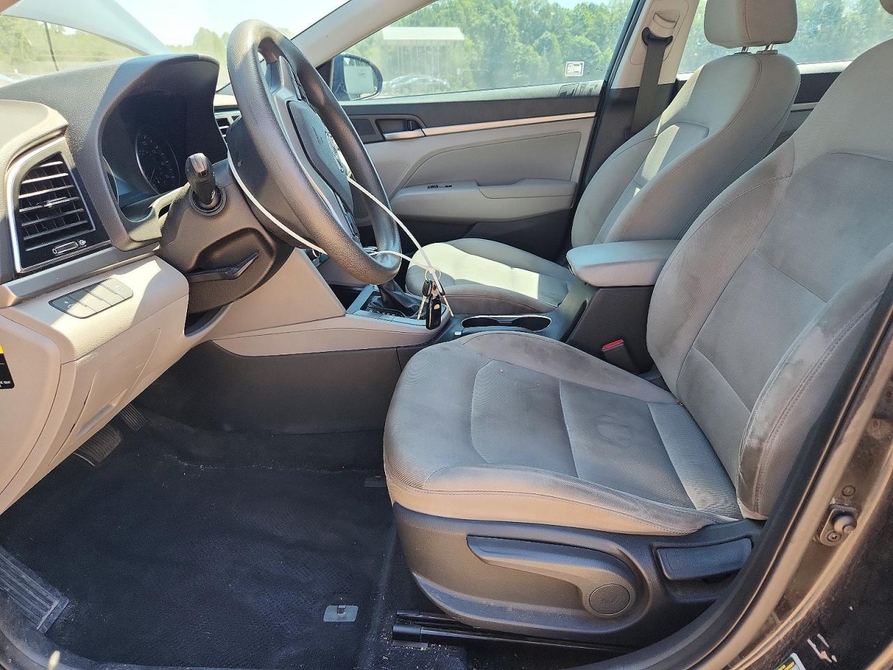2017 HYUNDAI ELANTRA — фото 7