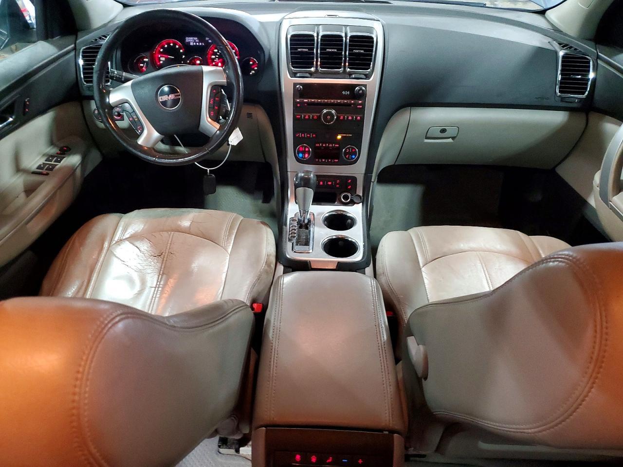 2011 GMC ACADIA — фото 8