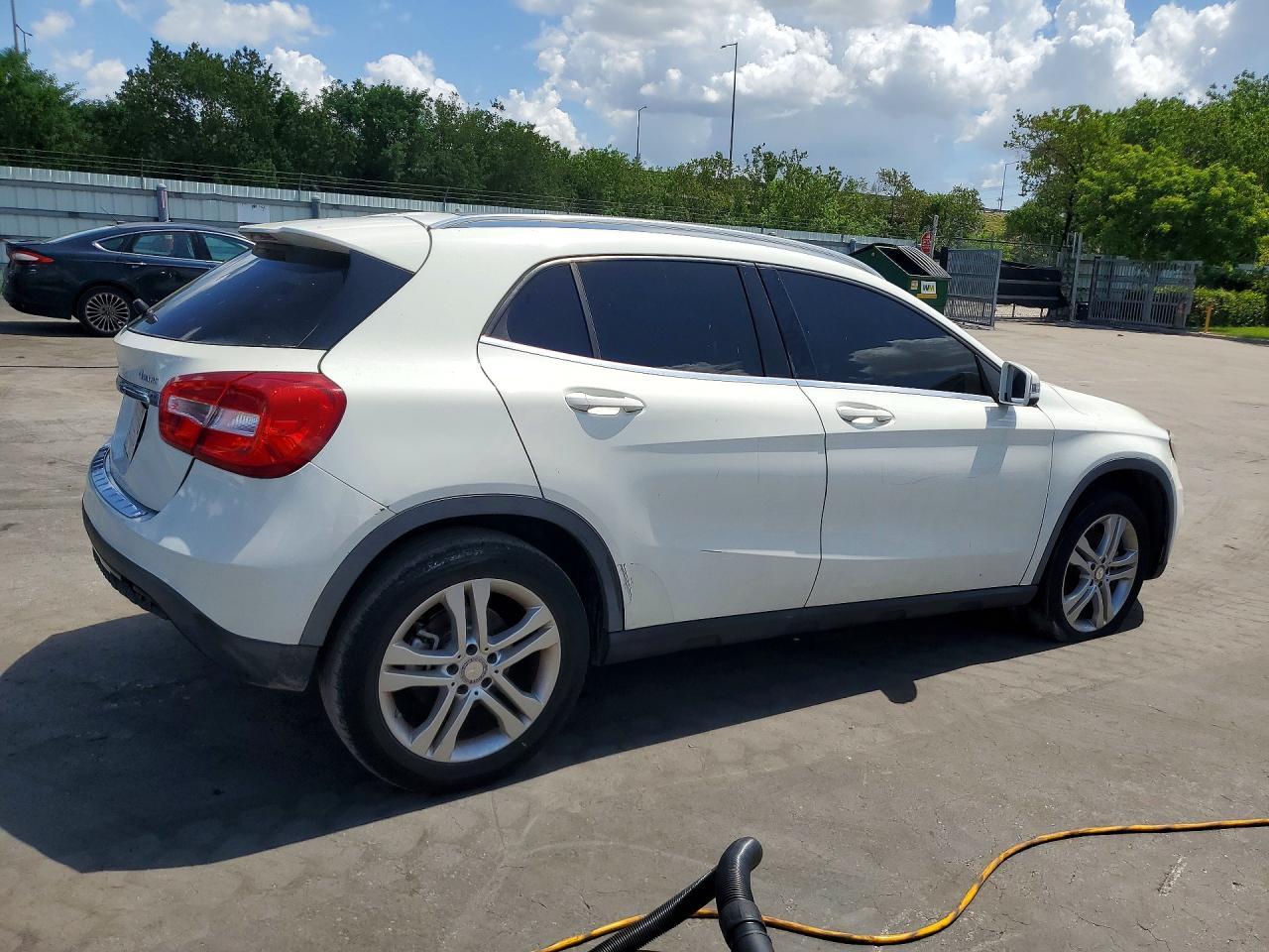 2015 MERCEDES-BENZ GLA-CLASS — фото 3