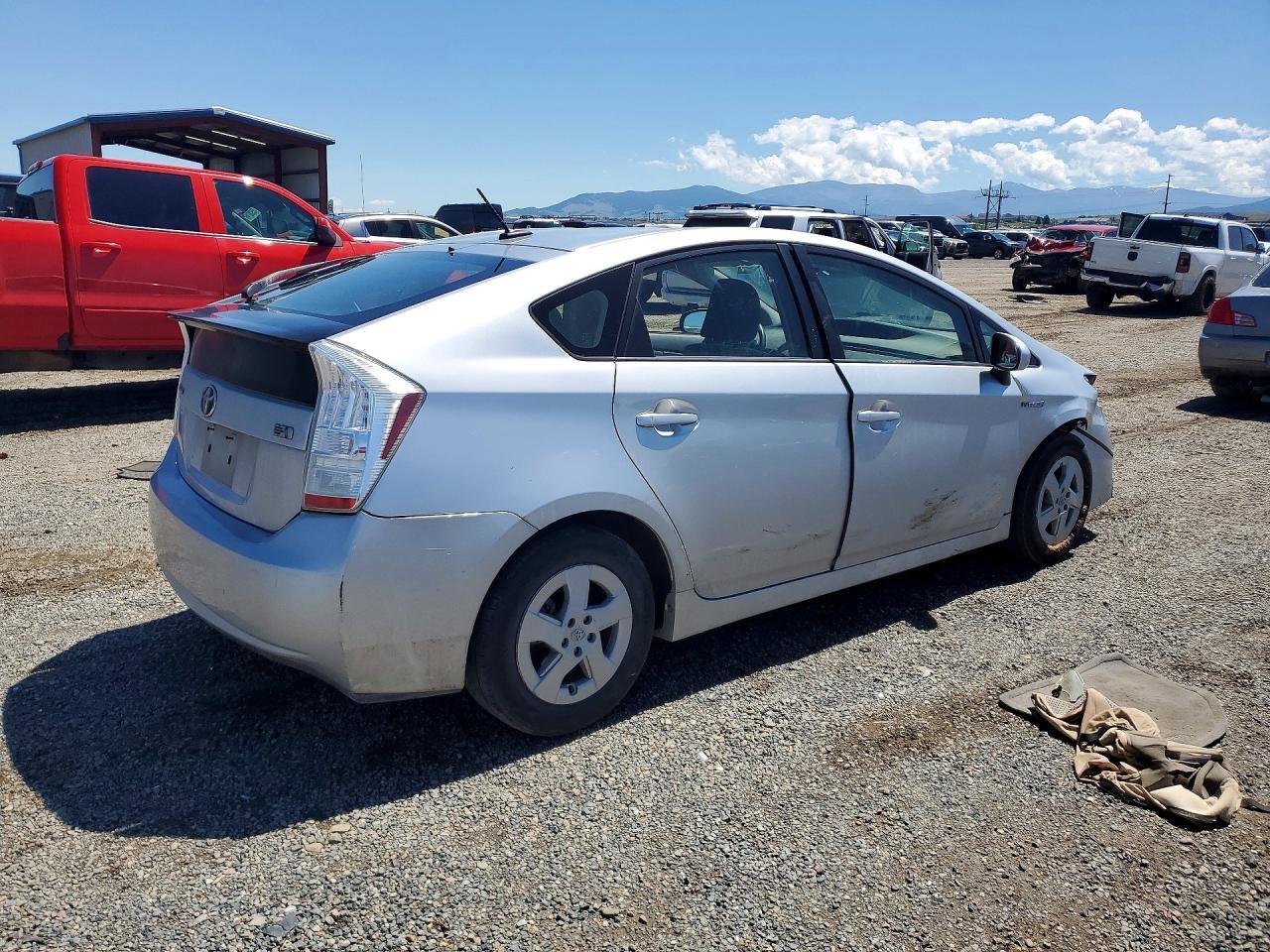 2010 TOYOTA PRIUS — фото 3