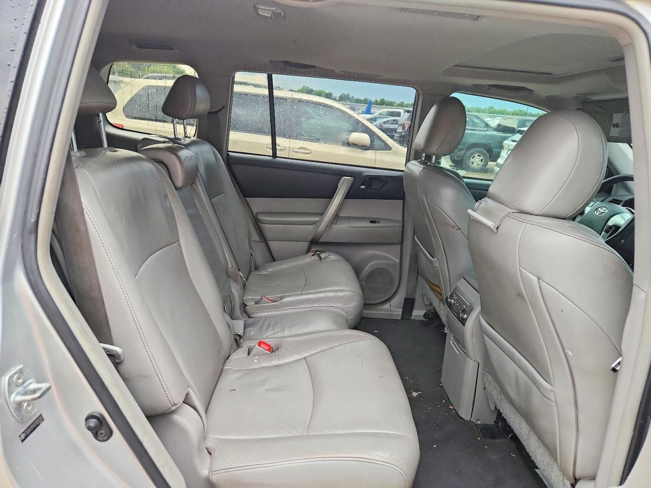 2012 TOYOTA HIGHLANDER — фото 11