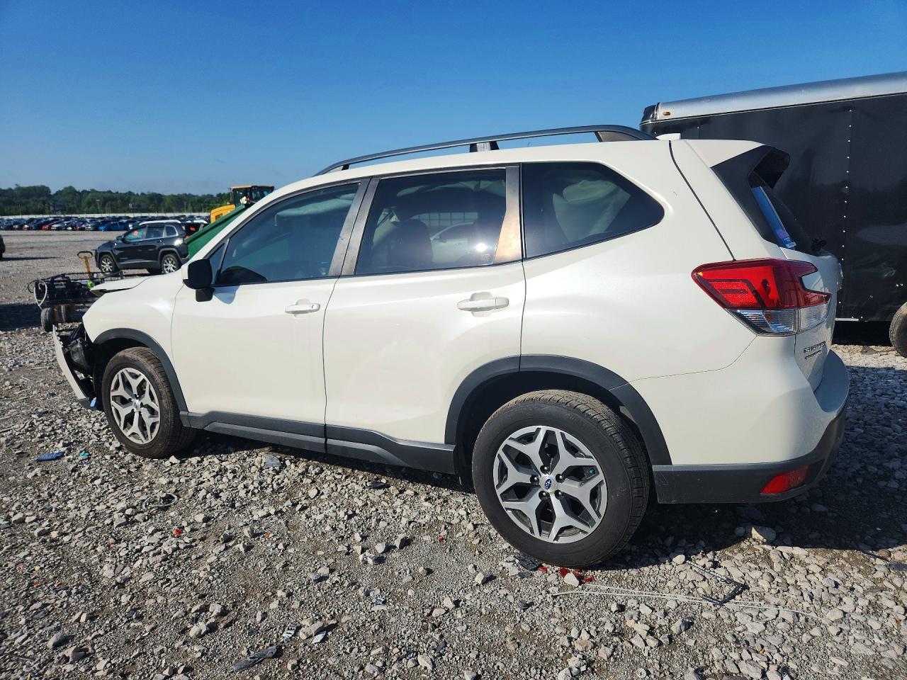 2019 SUBARU FORESTER — фото 2