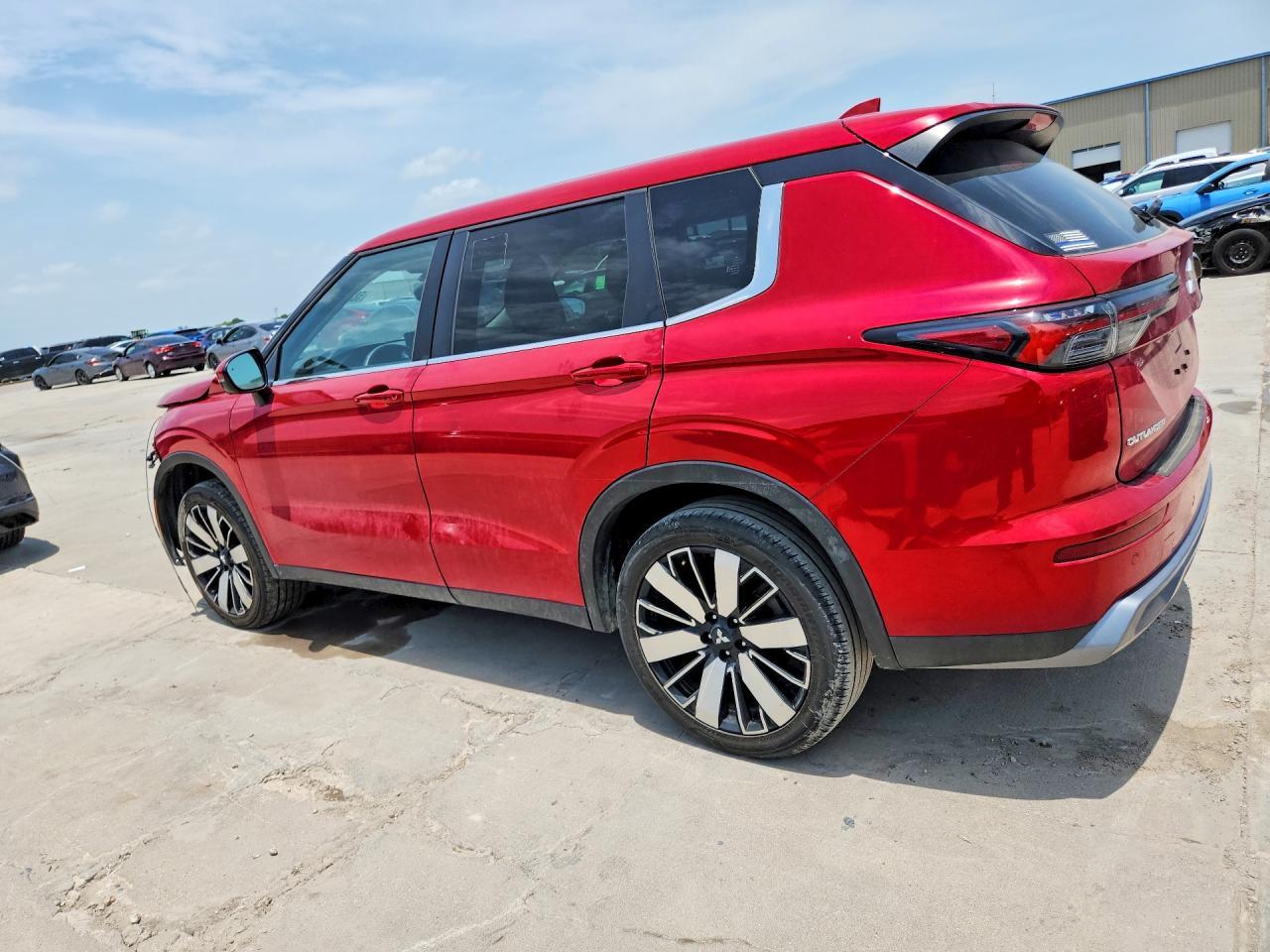 2025 MITSUBISHI OUTLANDER — фото 2