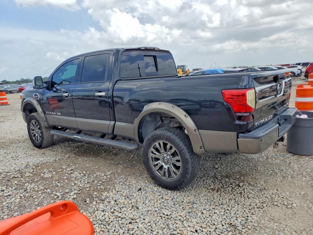 2016 NISSAN TITAN — фото 2