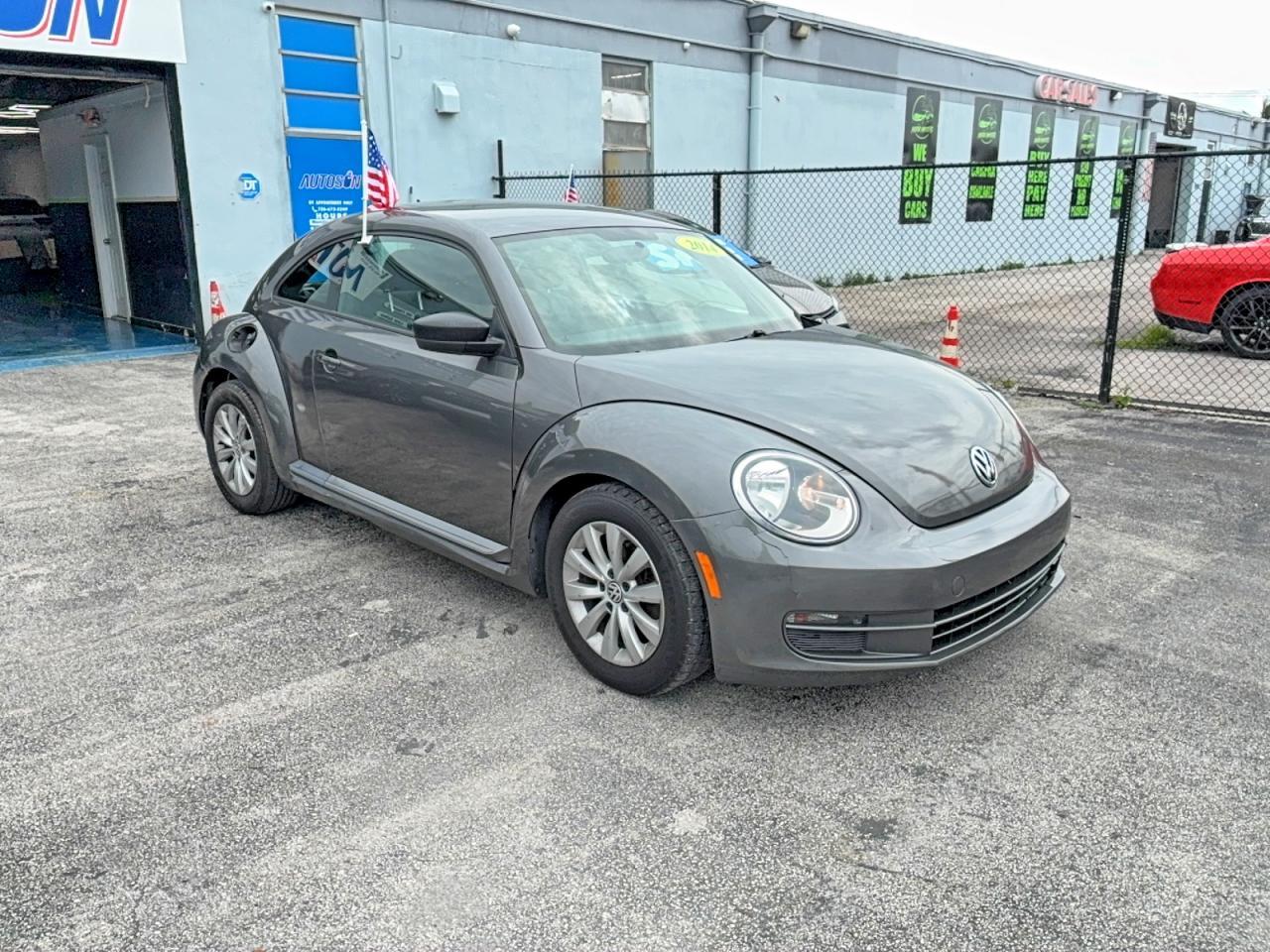 VOLKSWAGEN BEETLE
