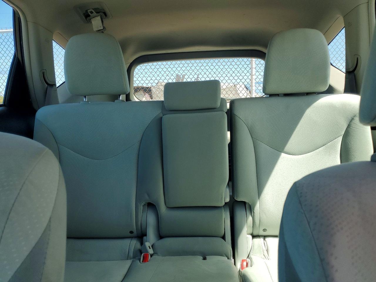 2013 TOYOTA PRIUS V — фото 10