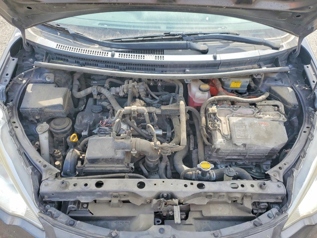 TOYOTA PRIUS C